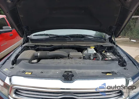 2021 Ram 1500 Laramie 4X2 5'7 Box из США, поврежденный, VIN 1C6RREJT7MN608679